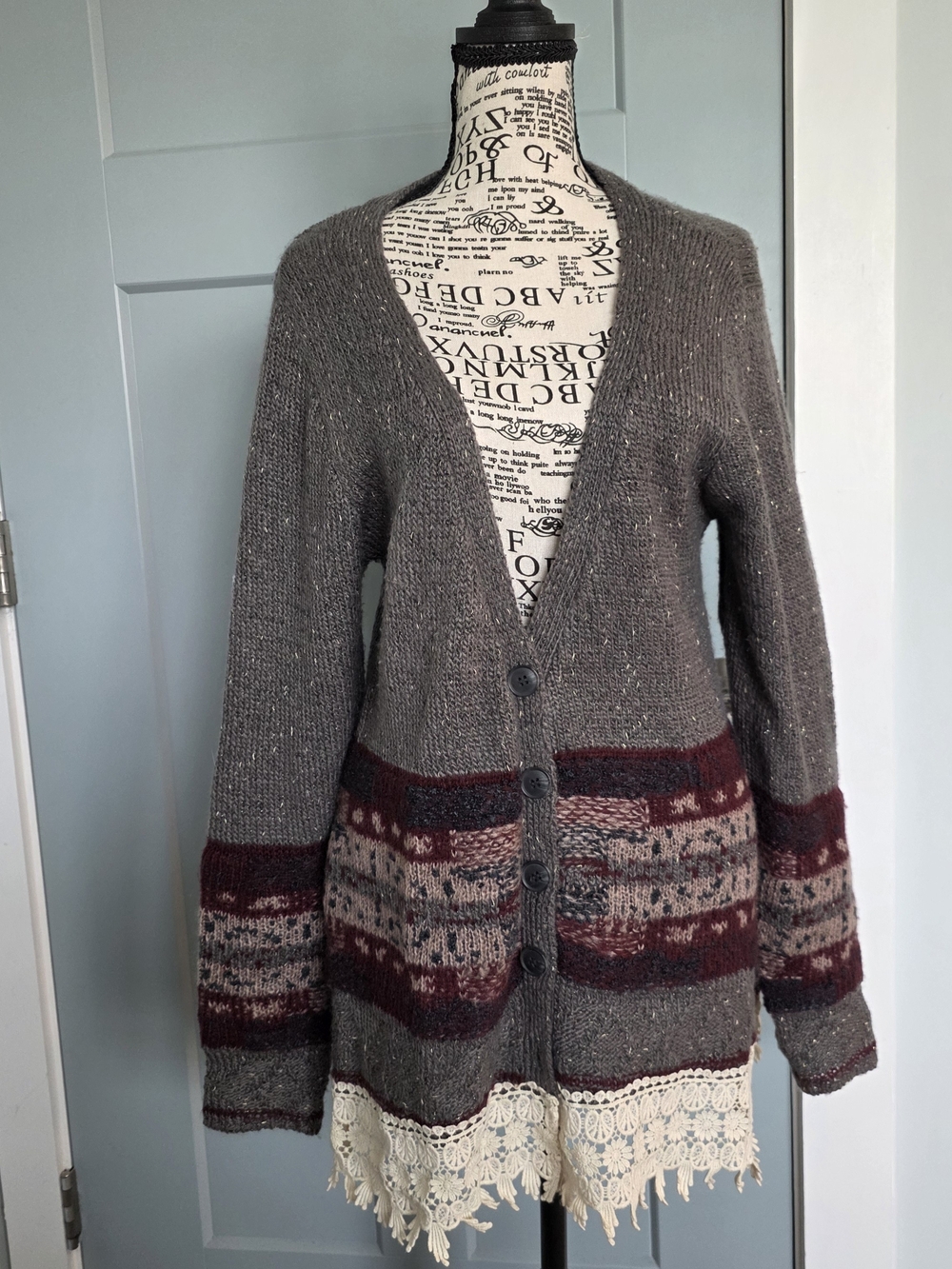 Gimmicks by BKE Boho Crochet Lace Knit Cardigan Sweater Metallic Shimmer Gray L